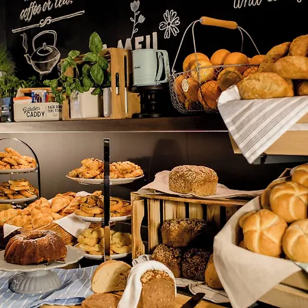 One - Palaisplatz Hotel 3*