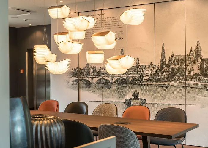 Отель One - Palaisplatz 3*