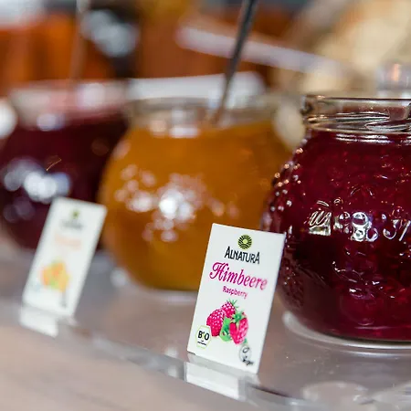 One - Palaisplatz 3* Дрезден