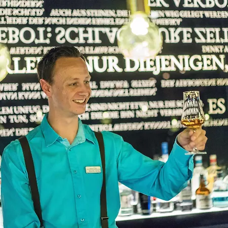 원 - 팔라이스플라츠 3* 드레스덴